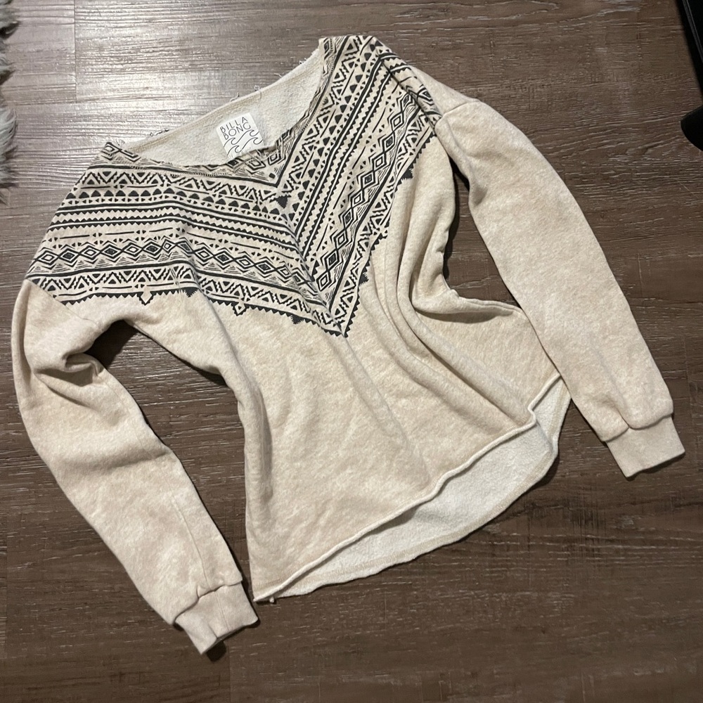 Gray and Black Tribal Print V Neck Long-sleeve Sweatshirt Geometric